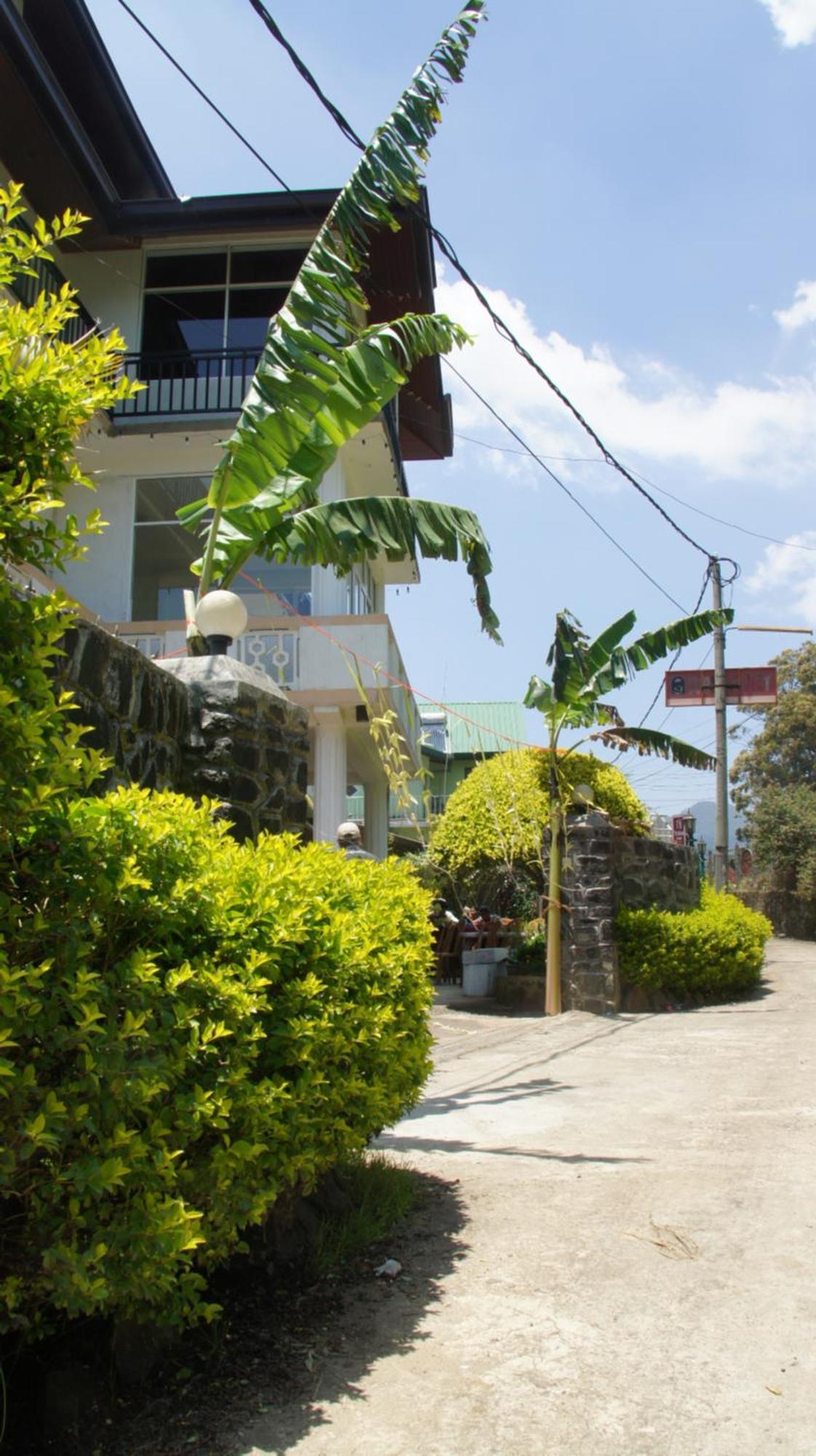 Suriya Guest Hotel Nuwara Eliya Ngoại thất bức ảnh