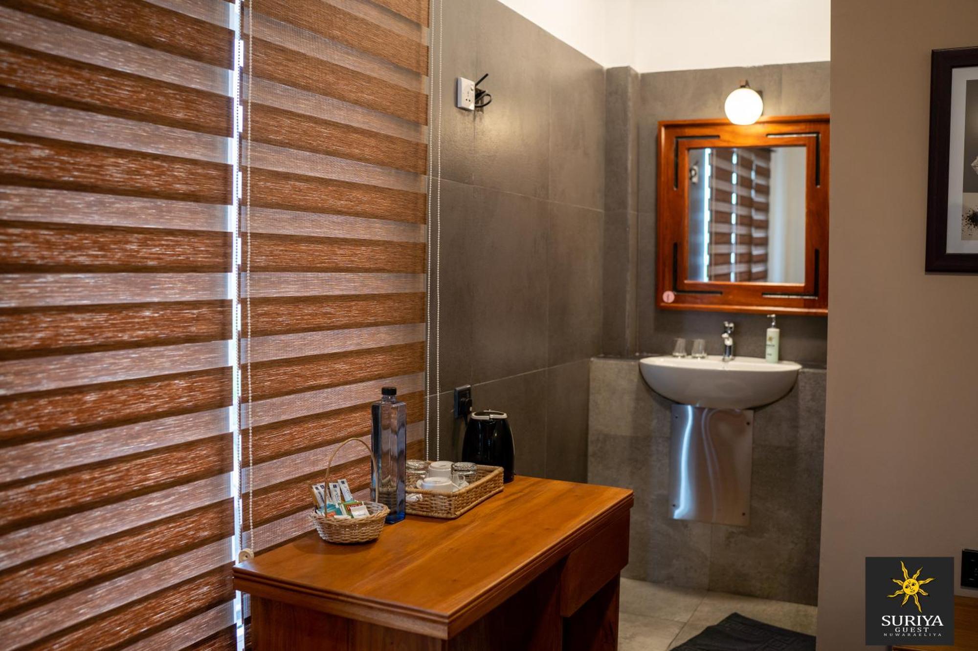 Suriya Guest Hotel Nuwara Eliya Ngoại thất bức ảnh
